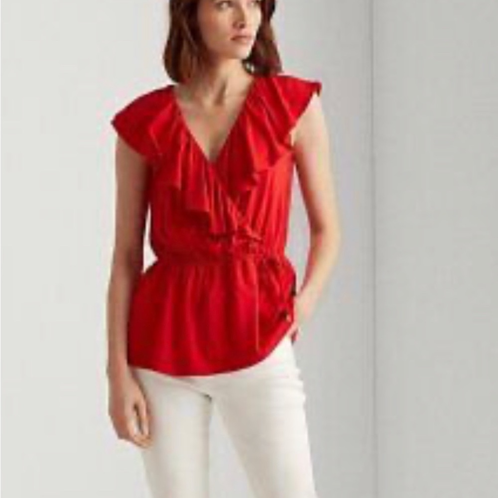 RALPH LAUREN  NWT🌟 Red S ruffled V-neckline flattering fit and flare top.